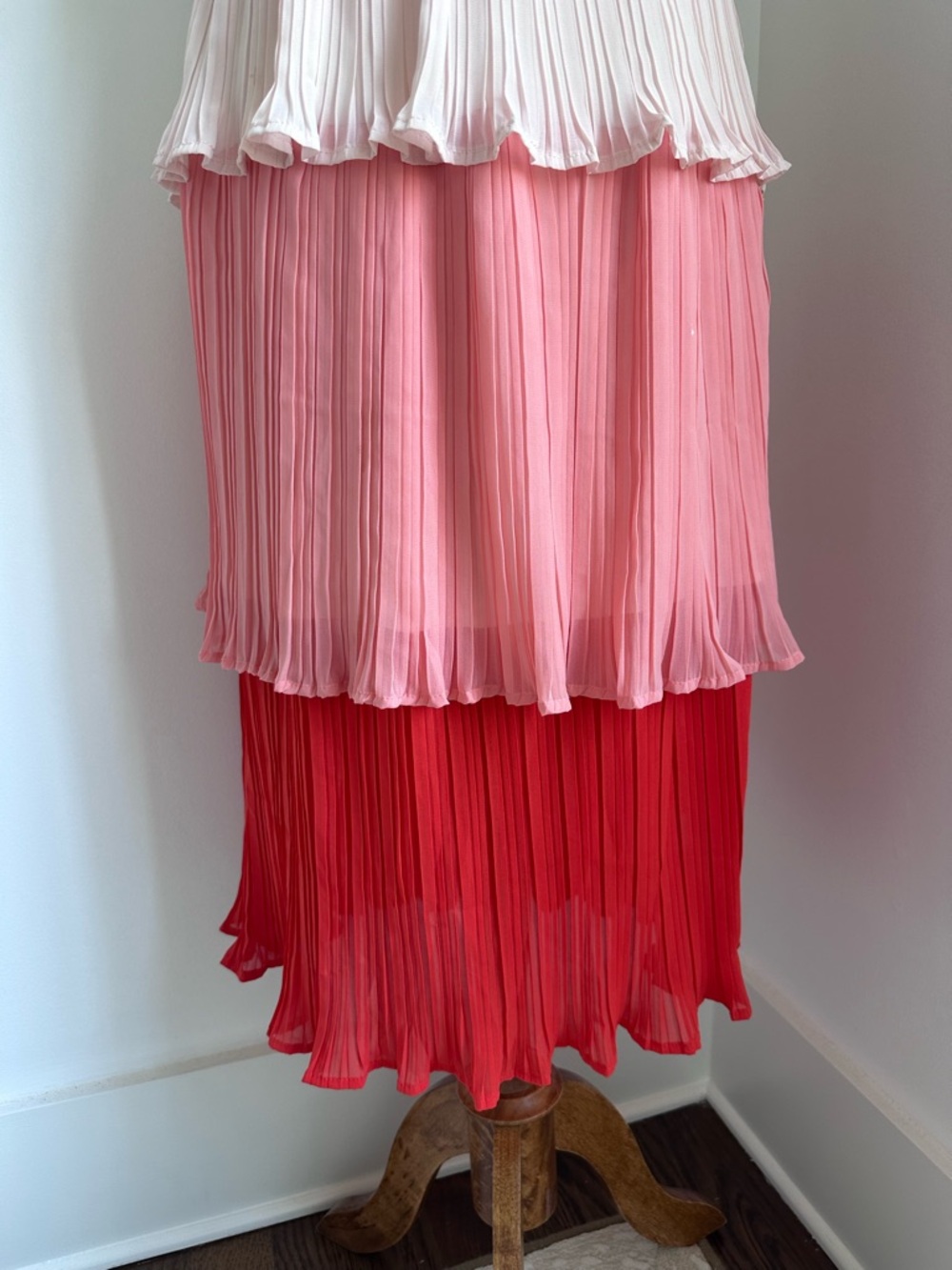 She & Sky Ombre Pleated Tiered Maxi Dress in White to Fuchsia Size Small - Picture 3 of 7